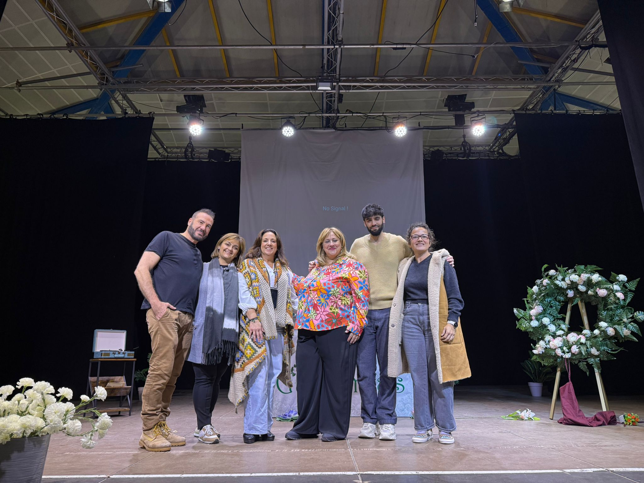 Mojácar ha clausurado su ciclo anual de teatro tras un mes en el que cada función consiguió llenar el Centro de Usos Múltiples y demostrar, una vez más, la enorme pasión cultural que vive el municipio.